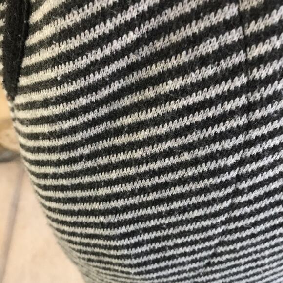 Double Zero Black White Sherpa Collar Tie Front Sweater Women's Size Small - Picture 9 of 11